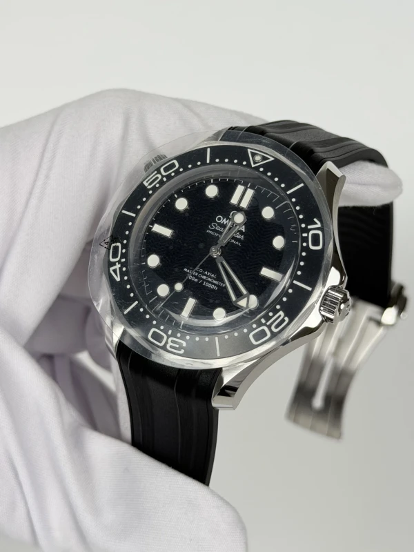 Omega Diver 300M Omega Co‑Axial Master Chronometer 42 mm 210.32.42.20.01.003 4