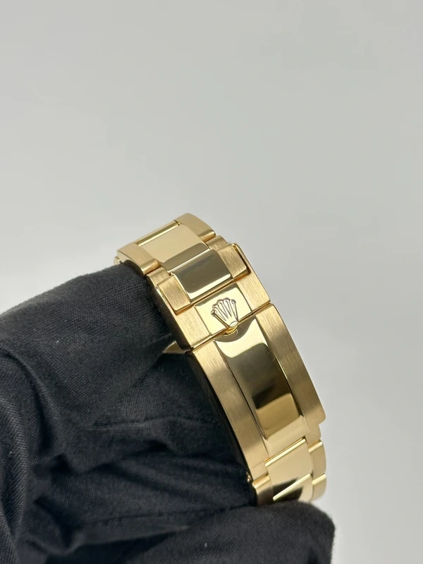 Rolex Cosmograph 40mm Yellow Gold 116528-0045 7