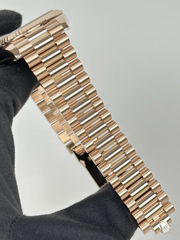 Rolex 40 mm Everose Gold 228235-0004 5