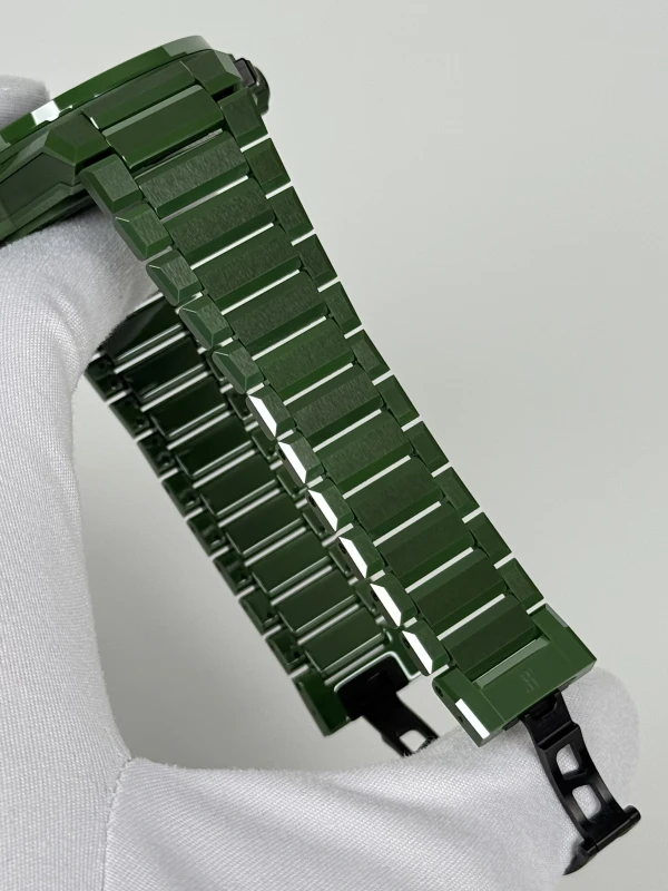 Hublot INTEGRATED GREEN CERAMIC 451.GX.5220.GX 6