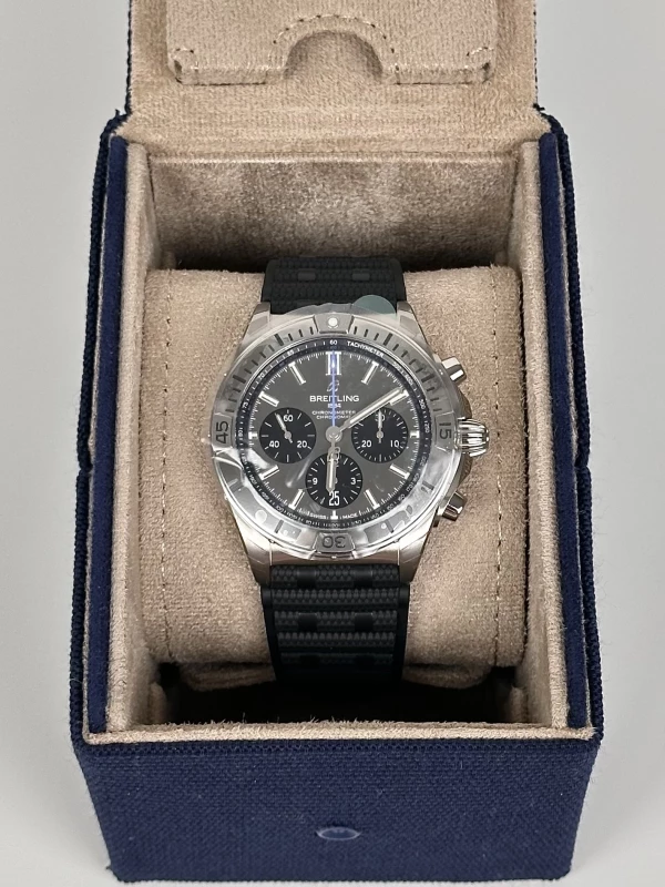 Breitling CHRONOMAT B01 42 EB0134101M1S1 5