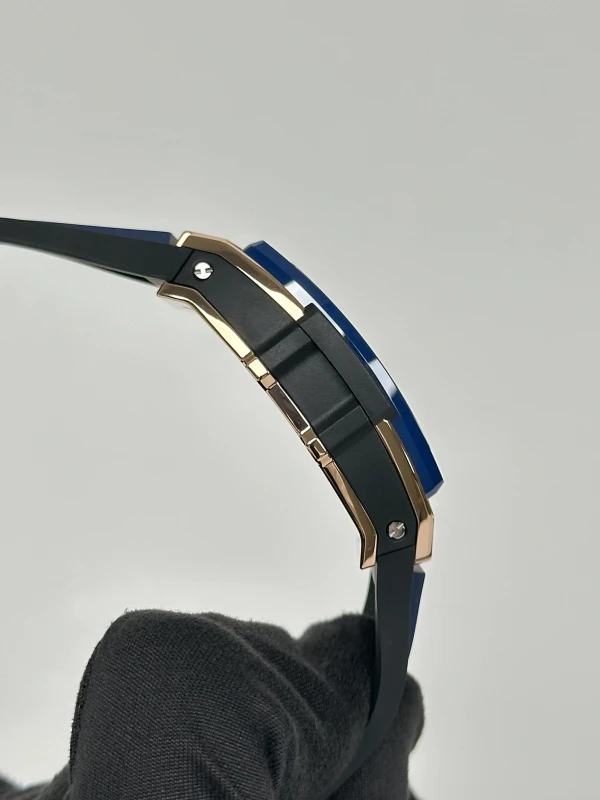 Hublot KING GOLD BLUE CERAMIC 642.OL.7180.RX 5