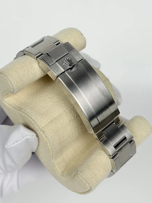 Rolex Date 41 mm Steel 126610lv-0002 4