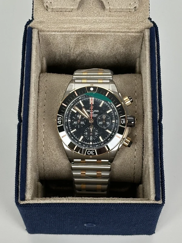 Breitling SUPER CHRONOMAT B01 44 UB0136251B1U1 5
