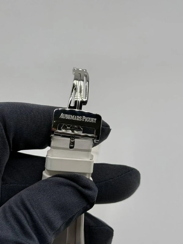 Audemars Piguet Offshore Chronograph 26048SK.ZZ.D010CA.01 5
