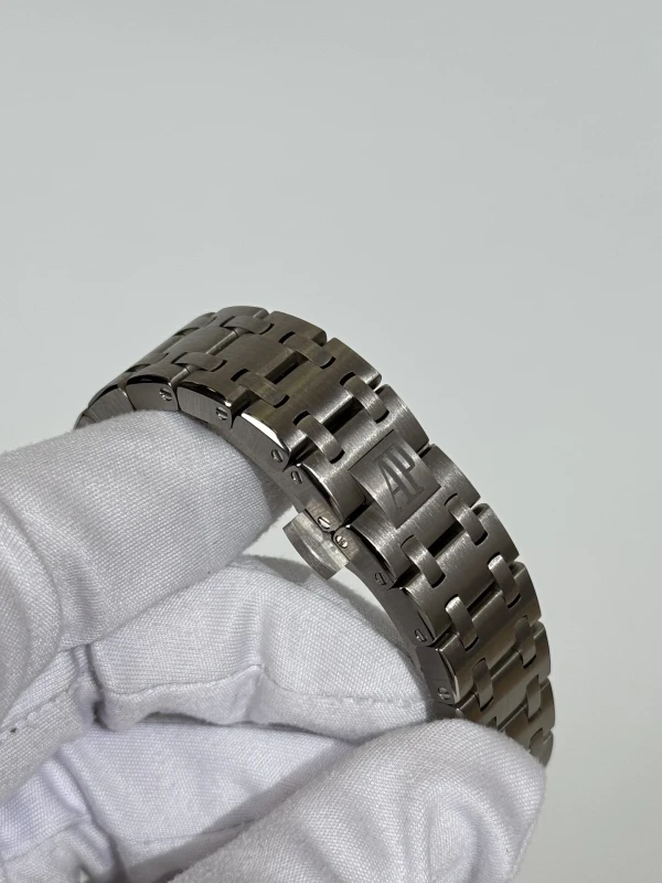 Audemars Piguet Chronograph 42mm 26238TI.OO.2000TI.01 5