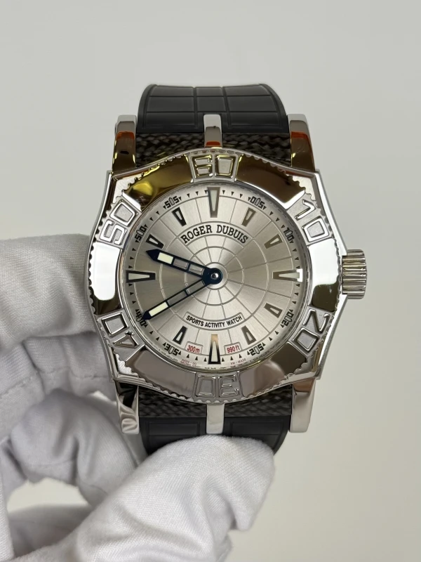 Roger Dubuis SE46 56 9 3.53 2
