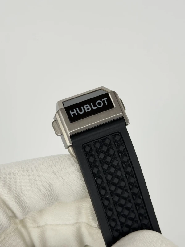 Hublot Original Unico 431.NM.1370.RX 5