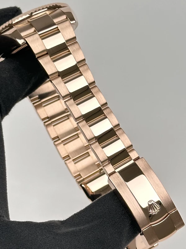 Rolex 42 mm, Everose gold 326935-0007 5