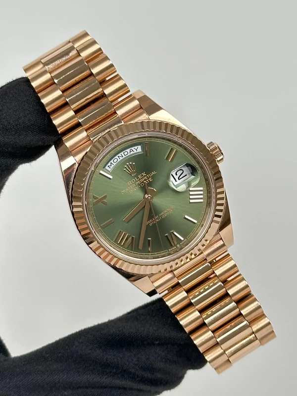 Rolex 40 mm Everose Gold 228235-0025 2