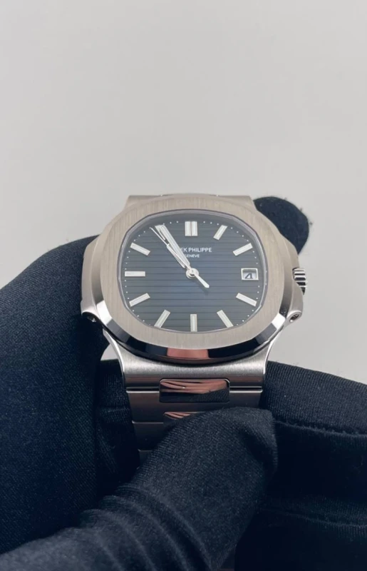 Patek Philippe NAUTILUS 5811/1G-001 3