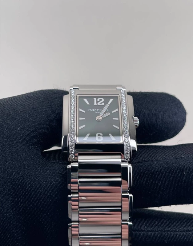 Patek Philippe Twenty-4 4910/1200A-011 4910/1200A-011 9