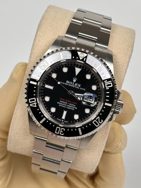 Rolex 4000 126600-0001 4