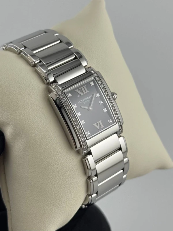 Patek Philippe 30мм 4910/10A-001 3