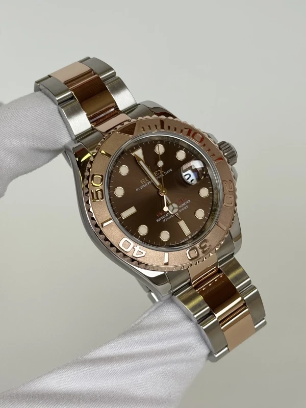 Rolex 40 MM, OYSTERSTEEL AND EVEROSE GOL 126621-0001 2