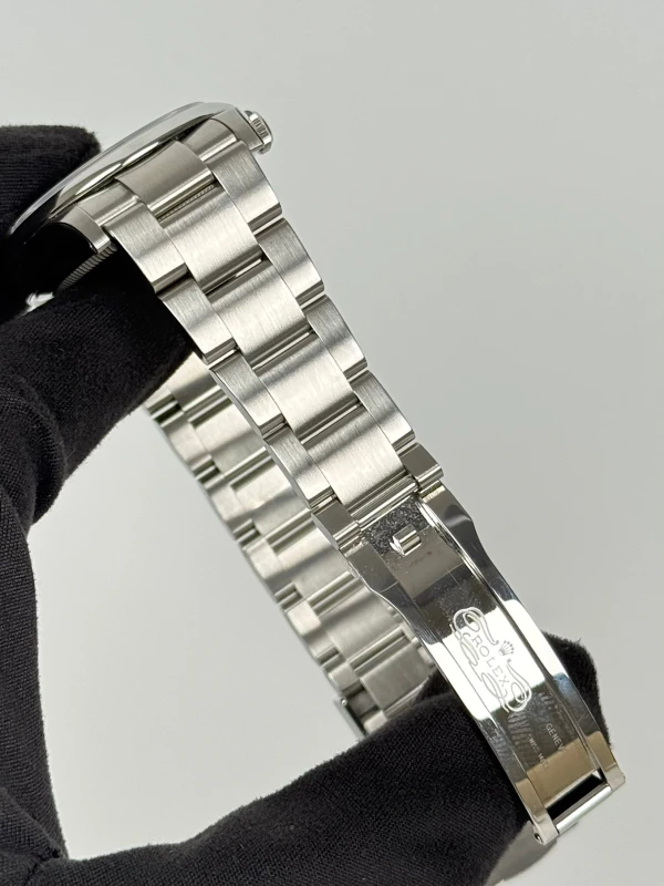 Rolex Perpetual 36 126000-0005 6
