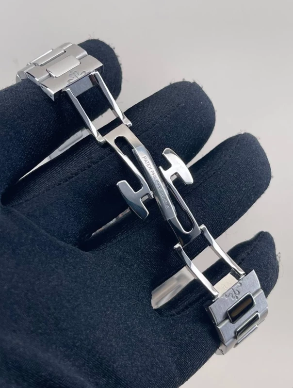 Patek Philippe Lady 7118 7118/1A-010 7