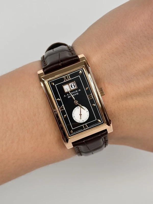 A. Lange & Sohne 107.031 9