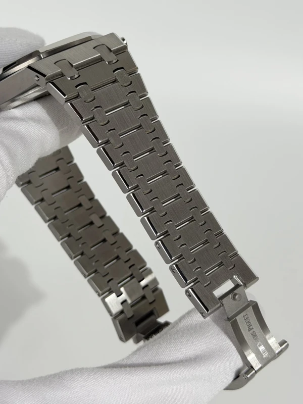 Audemars Piguet Chronograph 41 mm 26331ST.OO.1220ST.01 5