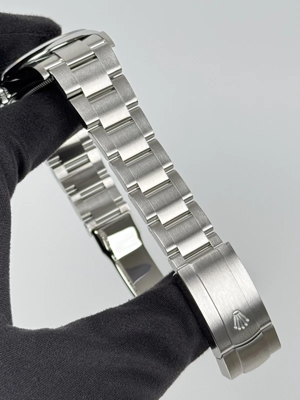 Rolex Perpetual 36 126000-0008 5