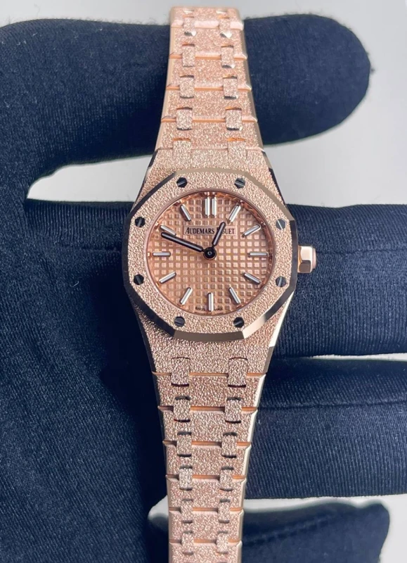 Audemars Piguet MINI FROSTED GOLD 67630OR.GG.1312OR.01 5
