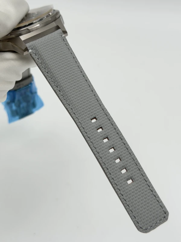 Ulysse Nardin 2520-500LE-3A-BLUE/3A 4