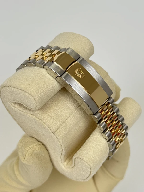 Rolex 36mm Steel and Yellow Gold 126233-0021 4