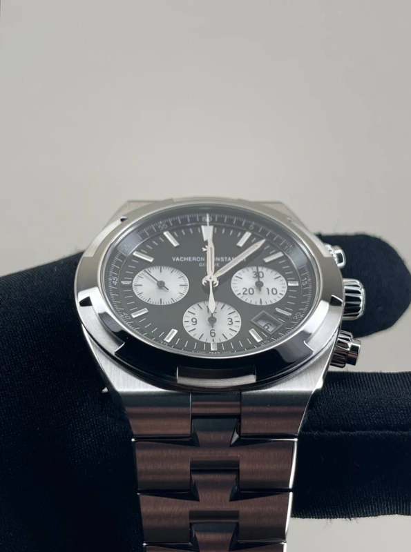 Vacheron Constantin CHRONOGRAPH 5520V/210A-B481 4