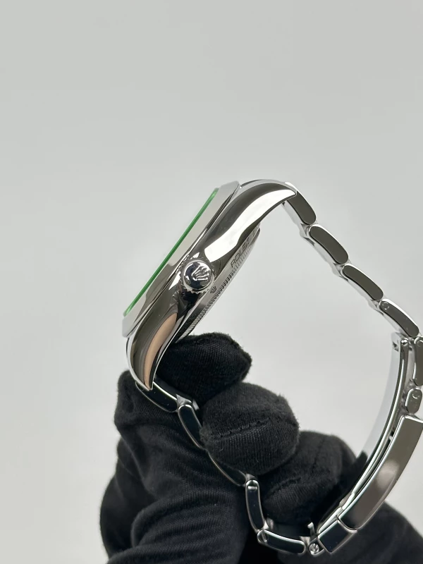 Rolex 40mm Steel 116400gv-0002 4