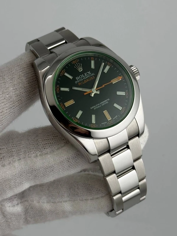 Rolex 40mm Steel 116400GV-0001 3