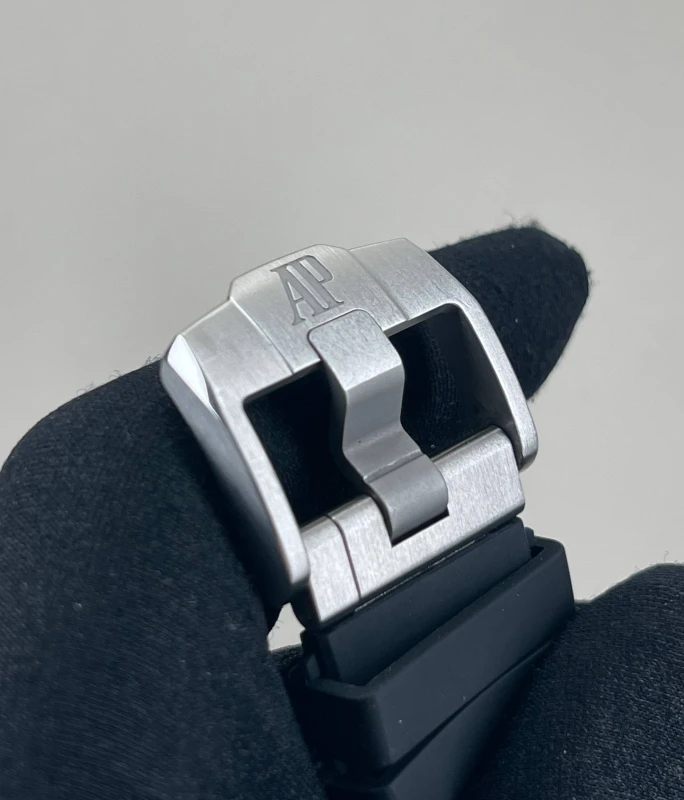 Audemars Piguet Offshore Chronograph 43 mm 26420SO.OO.A600CA.01 7