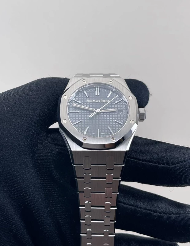 Audemars Piguet Royal Oak Selfwinding 37 mm 15550ST.OO.1356ST.07 5