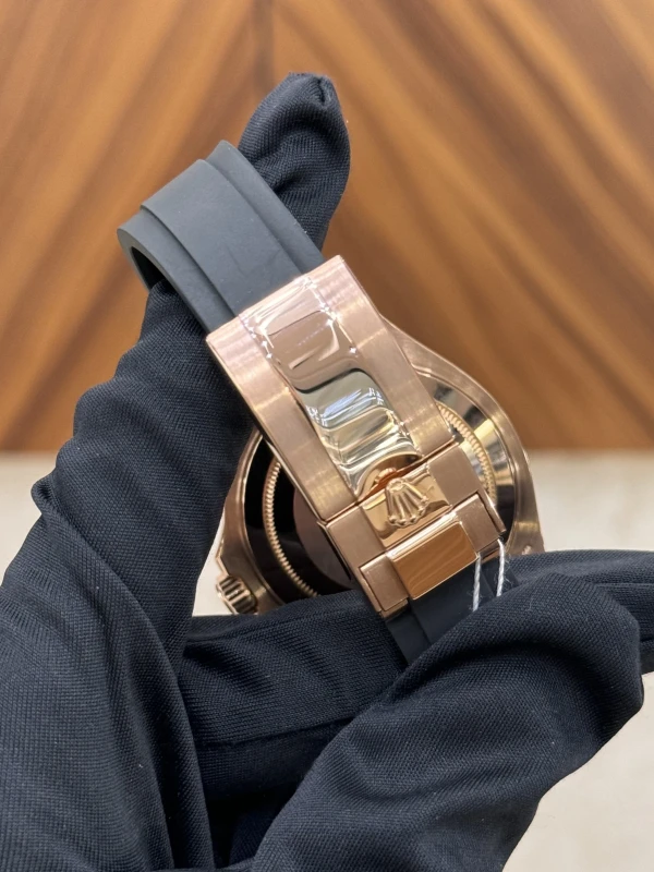 Rolex 40 mm, Everose gold 116655-0001 5
