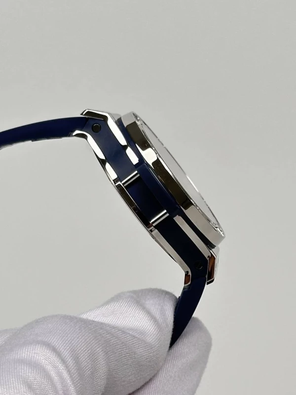 Hublot Steel Blue Diamonds 41mm 341.SX.7170.LR.1204 5