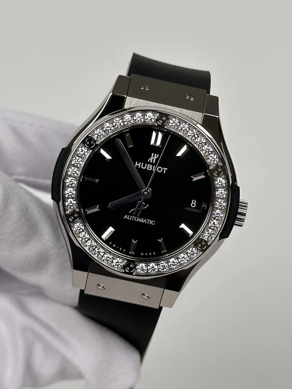 Hublot Automatic 38  565.NX.1470.RX.1204 4