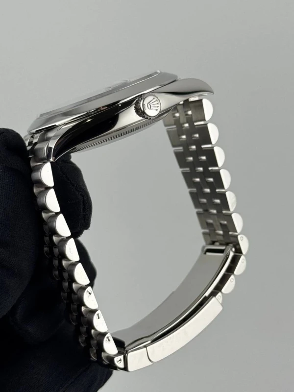 Rolex DATEJUST 41MM STEEL 126300-0024 9