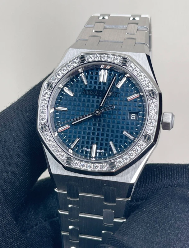 Audemars Piguet Royal Oak Selfwinding "50th Anniversary" 37 mm 15551ST.ZZ.1356ST.02 2