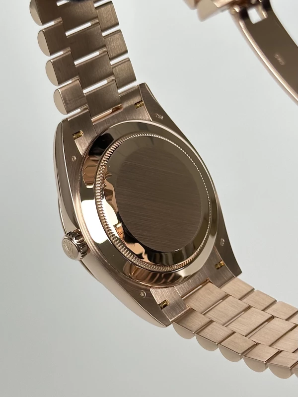 Rolex 40 mm Everose Gold 228235-0025 8