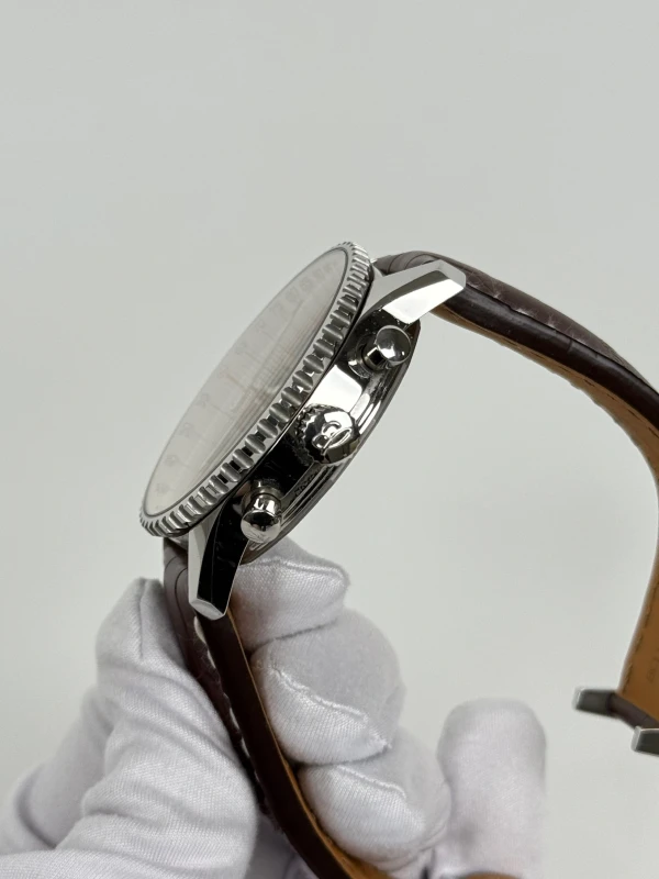 Breitling World A2432212/B726-441X 6