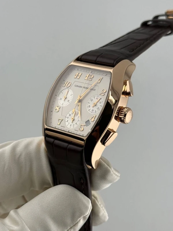 Girard Perregaux Chronograph  27650-52-122-BAEA 5
