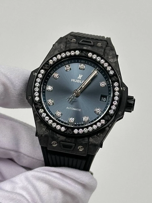 Hublot One Click Frosted Carbon Diamonds 39 mm 465.QK.7170.VR.1204.ALP18 4