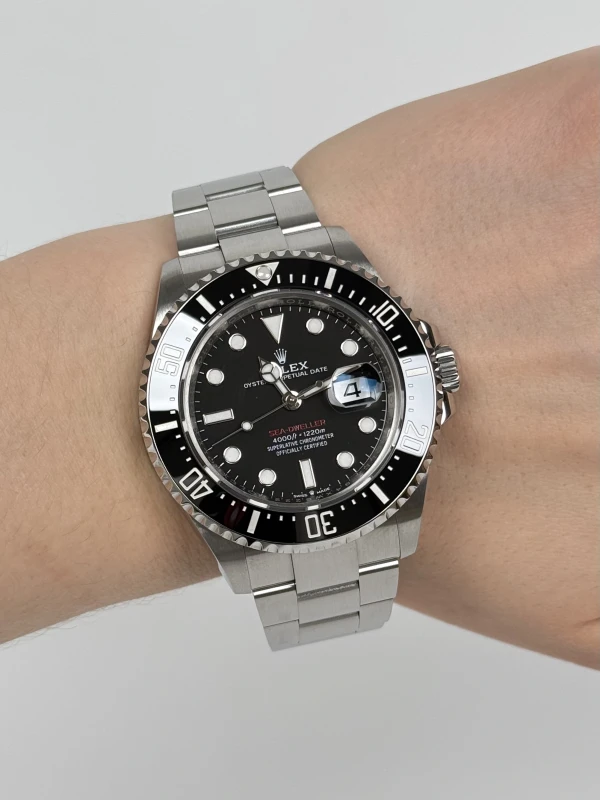 Rolex 4000 126600-0001 8