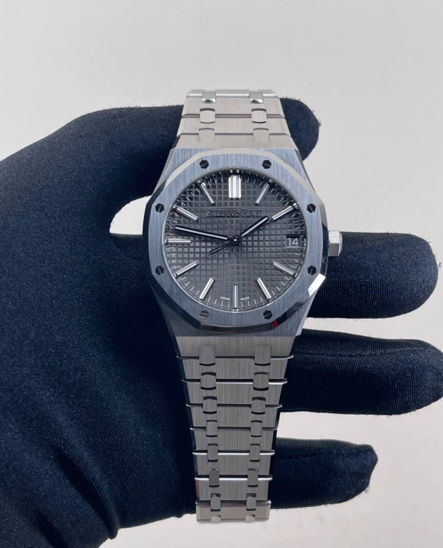 Audemars Piguet "50TH ANNIVERSARY" 15510ST.OO.1320ST.05 3