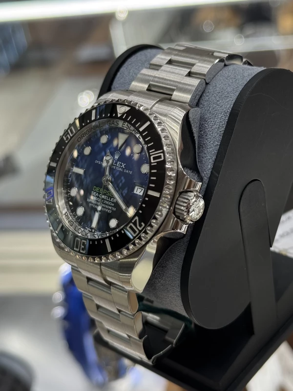 Rolex D -BLUE DIAL 126660-0002 4
