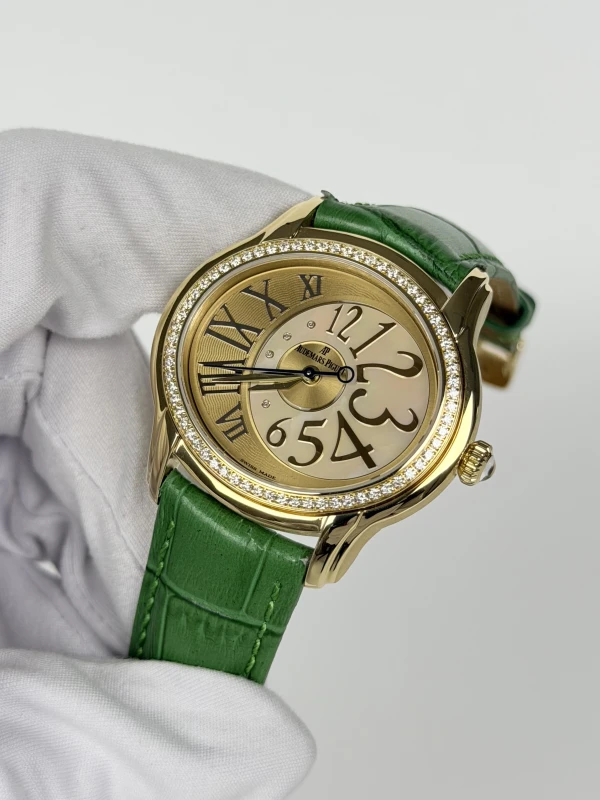 Audemars Piguet Selfwinding 3 Hands 77301BA.ZZ.D097CR.01 3