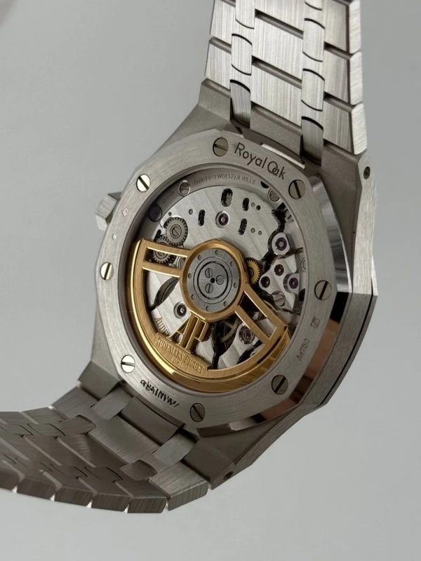 Audemars Piguet ROYAL OAK SELFWINDING 15510BC.OO.1320BC.04 9