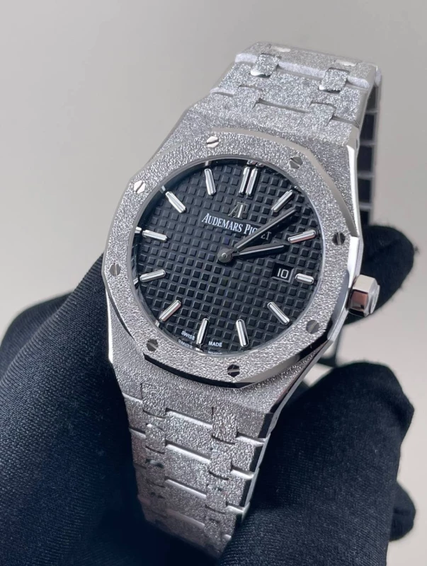 Audemars Piguet Frosted Gold 33mm 67653BC.GG.1263BC.02 2