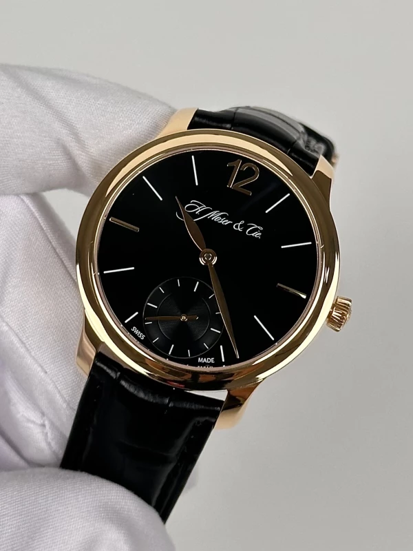 H. Moser & Cie Endeavour 4