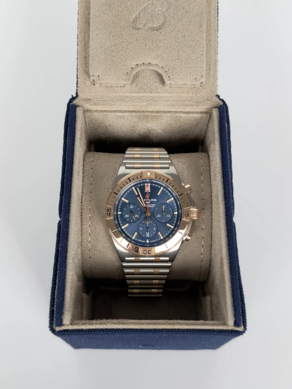 Breitling B01 42 UB0134101C1U1 5