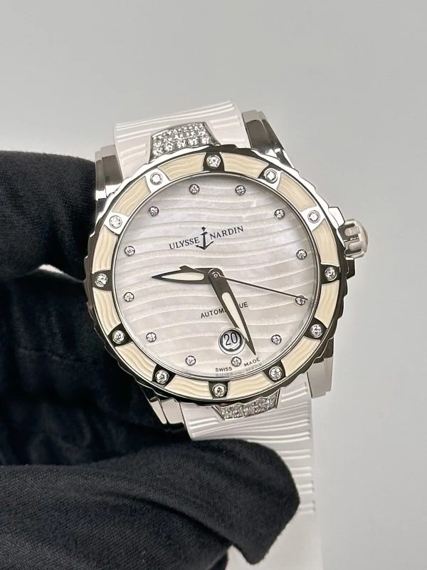 Ulysse Nardin Lady Diver  8153-180E-3C/10 3
